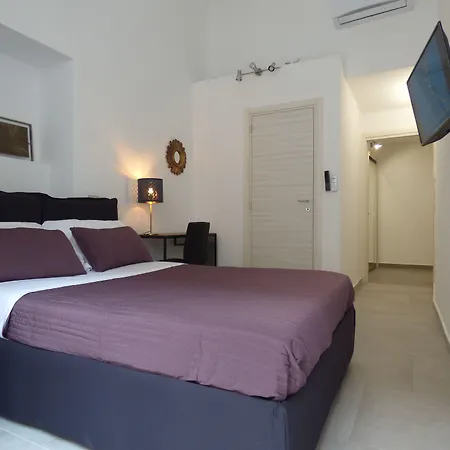 Monteoliveto 33 Hotell *