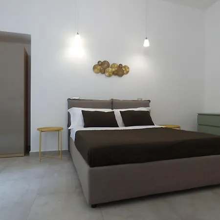 Monteoliveto 33 Νάπολη