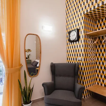 Monteoliveto 33 * Νάπολη